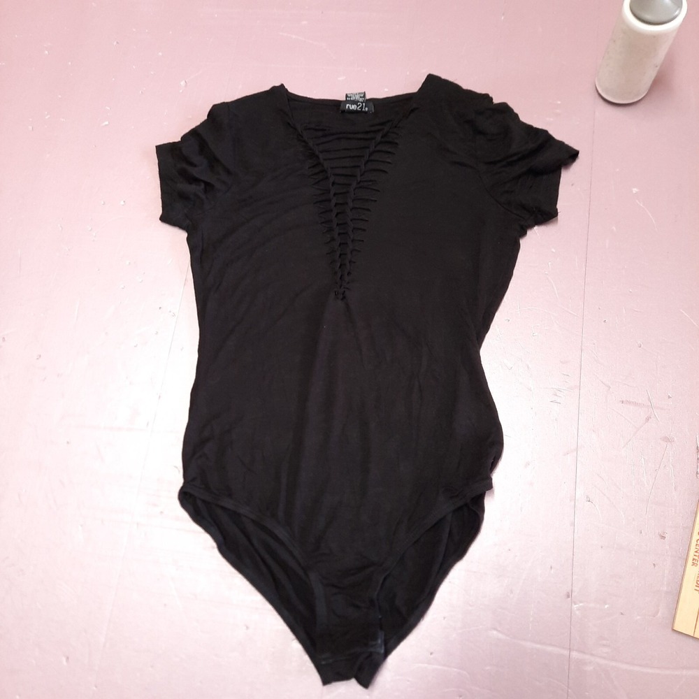 Rue 21 One‎ Piece Leotard Shirt Black Lightweight Snap Bottom Short Sleeve Top